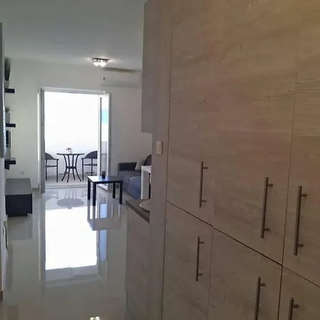 Studio Apartment Novi Vinodolski * Novi Vinodolski